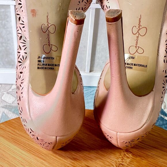 Jessica Simpson Heels Size 9 - Picture 4 of 13